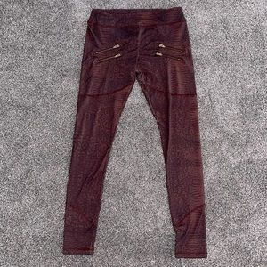 Varley size small legging snake print